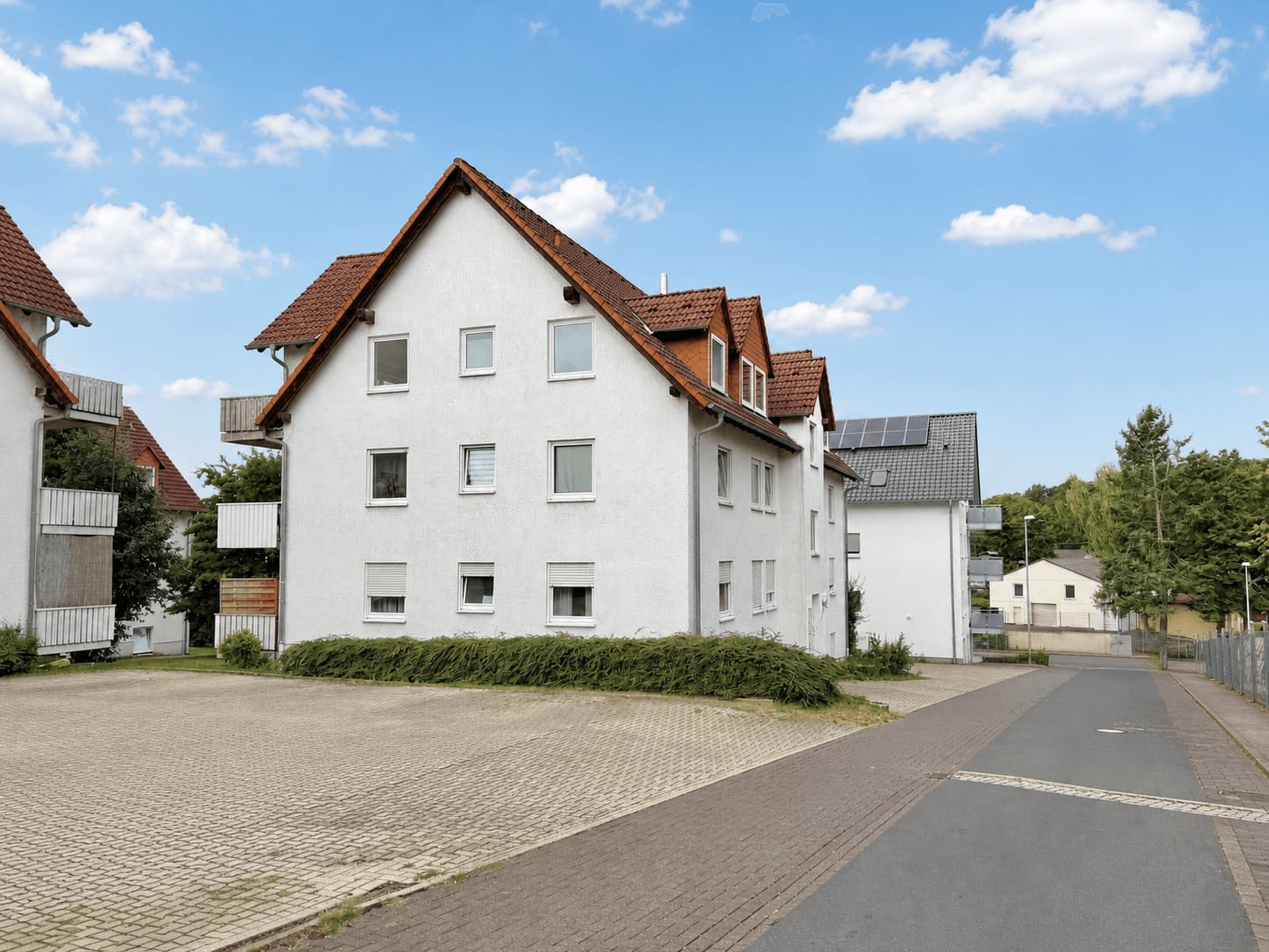 Vermietete 3-Zimmer-Dachgeschosswohnung mit Balkon und Fernblick in Treysa