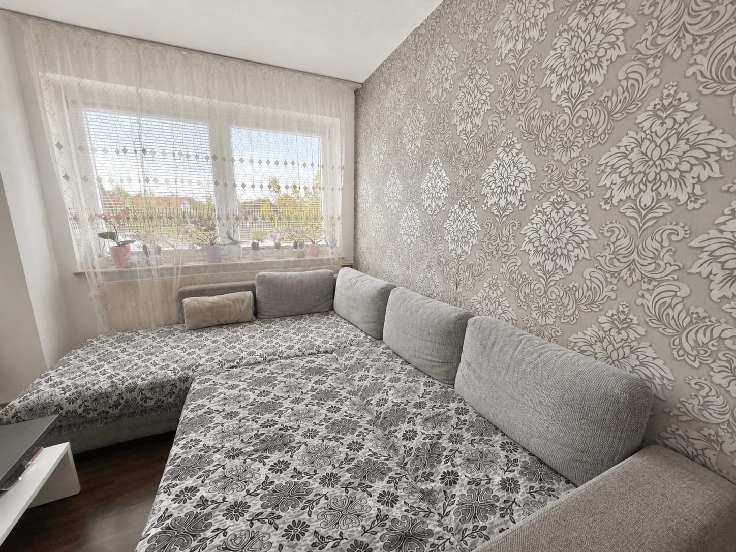 Vermietete 4-Zimmer-Dachgeschosswohnung mit Balkon in Schwalmstadt-Treysa